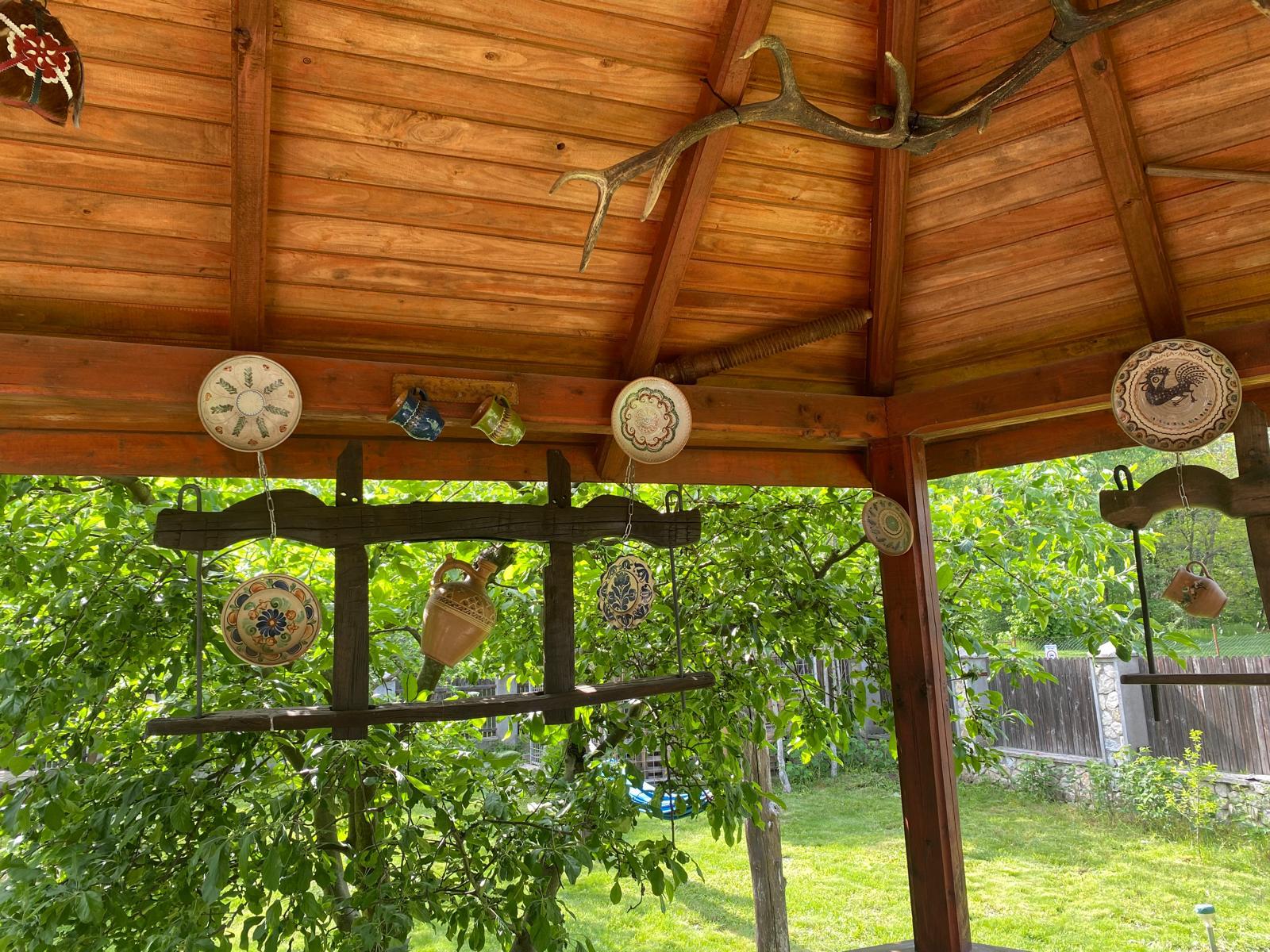 9bb57d8b-a686-4c56-9e12-de5ecdef37f2