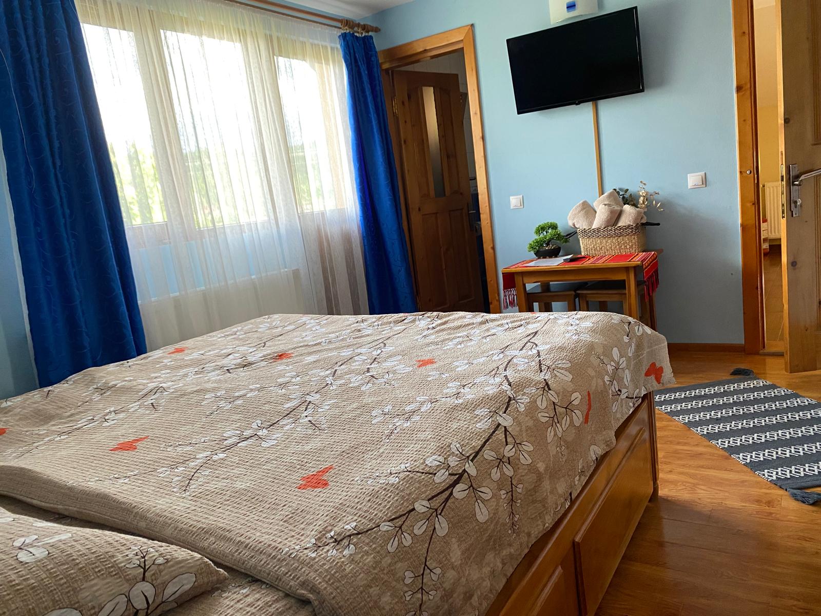 ae9f12c7-8486-4ee6-8b86-bc3cb2e69ad3