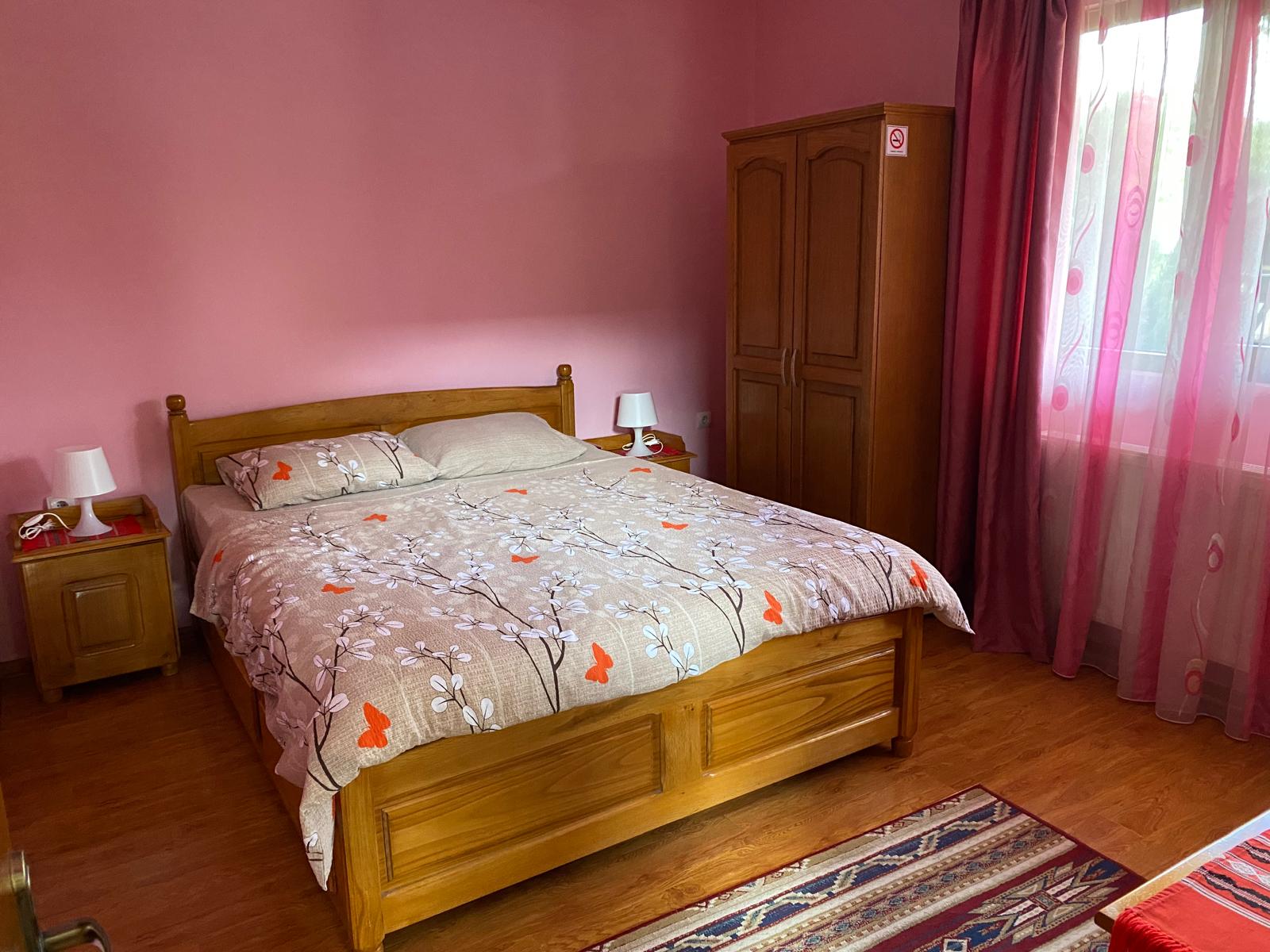 c267beb3-5c9b-46ed-b695-76f257a22f37